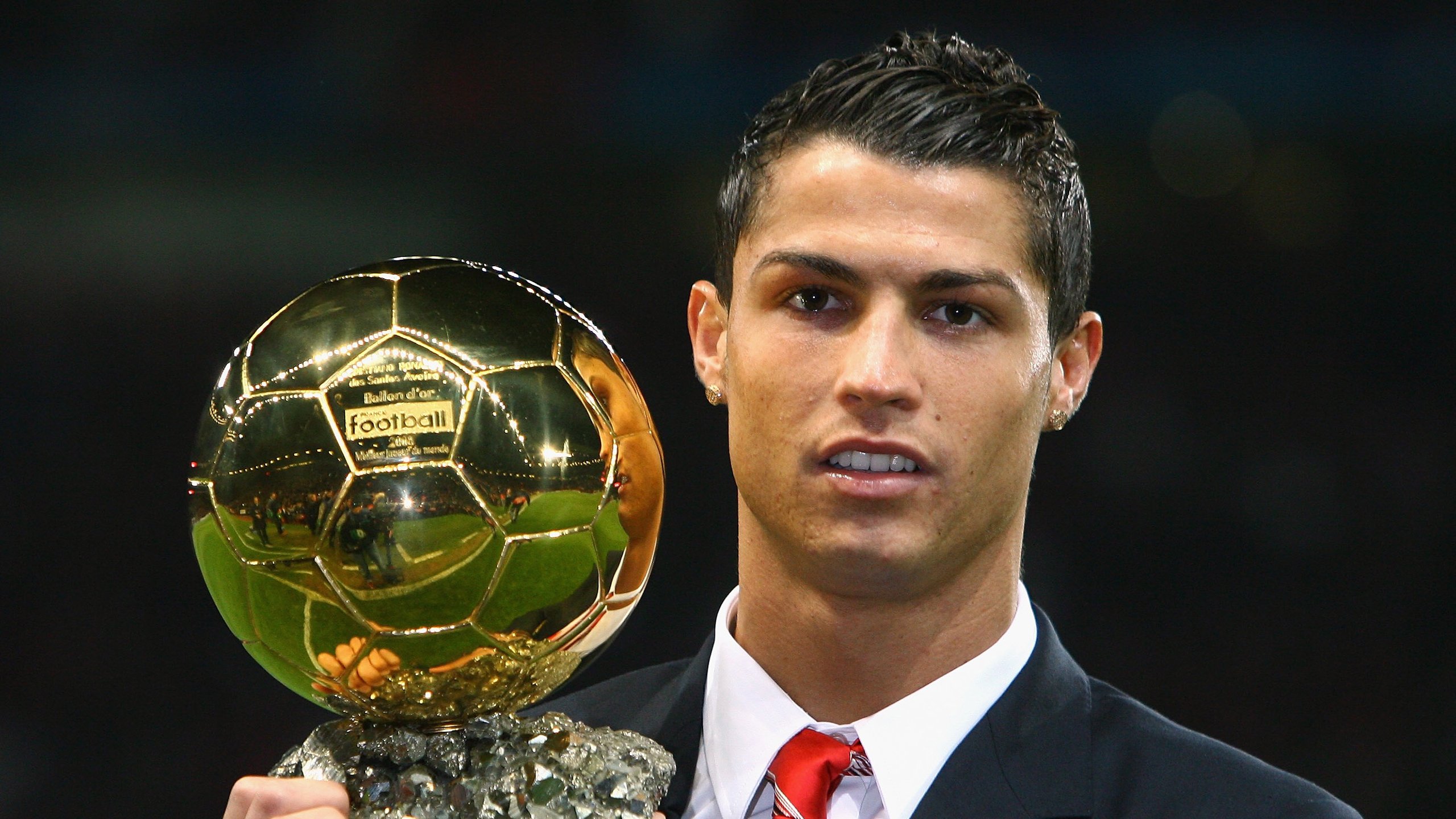 开云官网APP下载-终极“绝杀术”：欧冠赛场上的完美终结时刻，绝杀成功率最高的球员